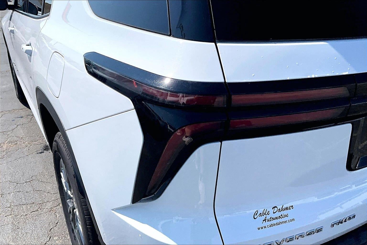 2024 Chevrolet Traverse LT
