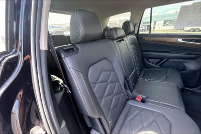 2025 Volkswagen Atlas 2.0T SE w/Technology