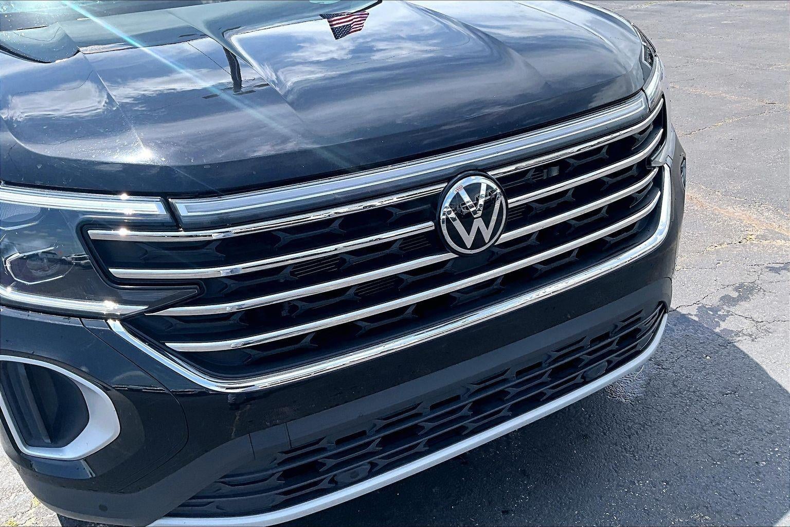 2025 Volkswagen Atlas 2.0T SE w/Technology