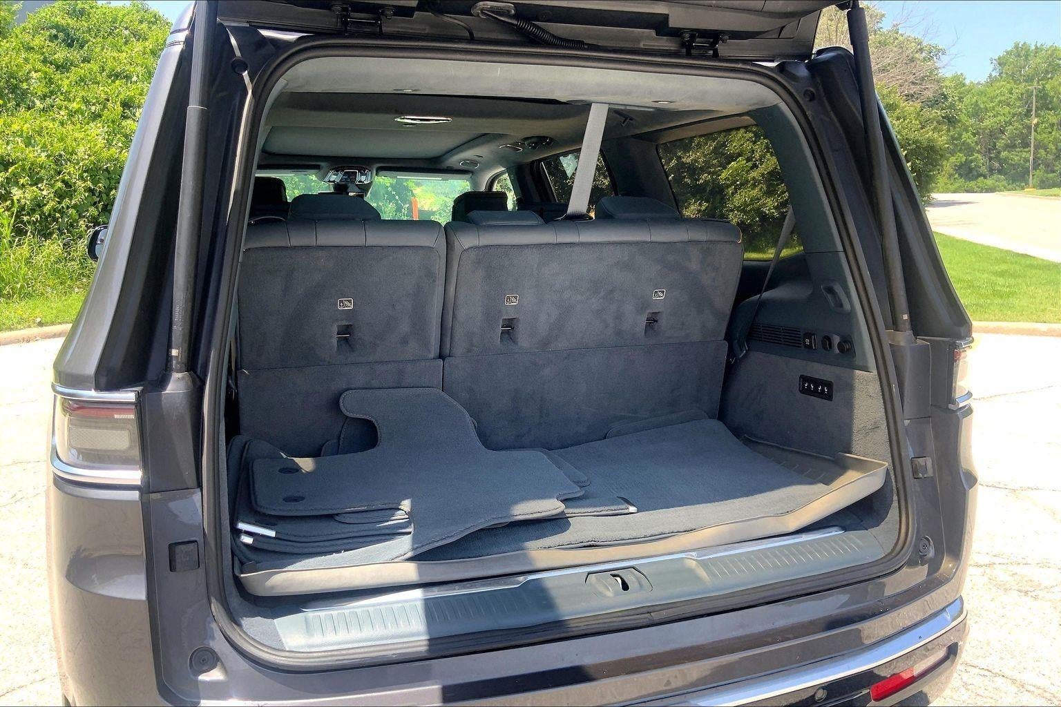 2022 Jeep Grand Wagoneer Series III