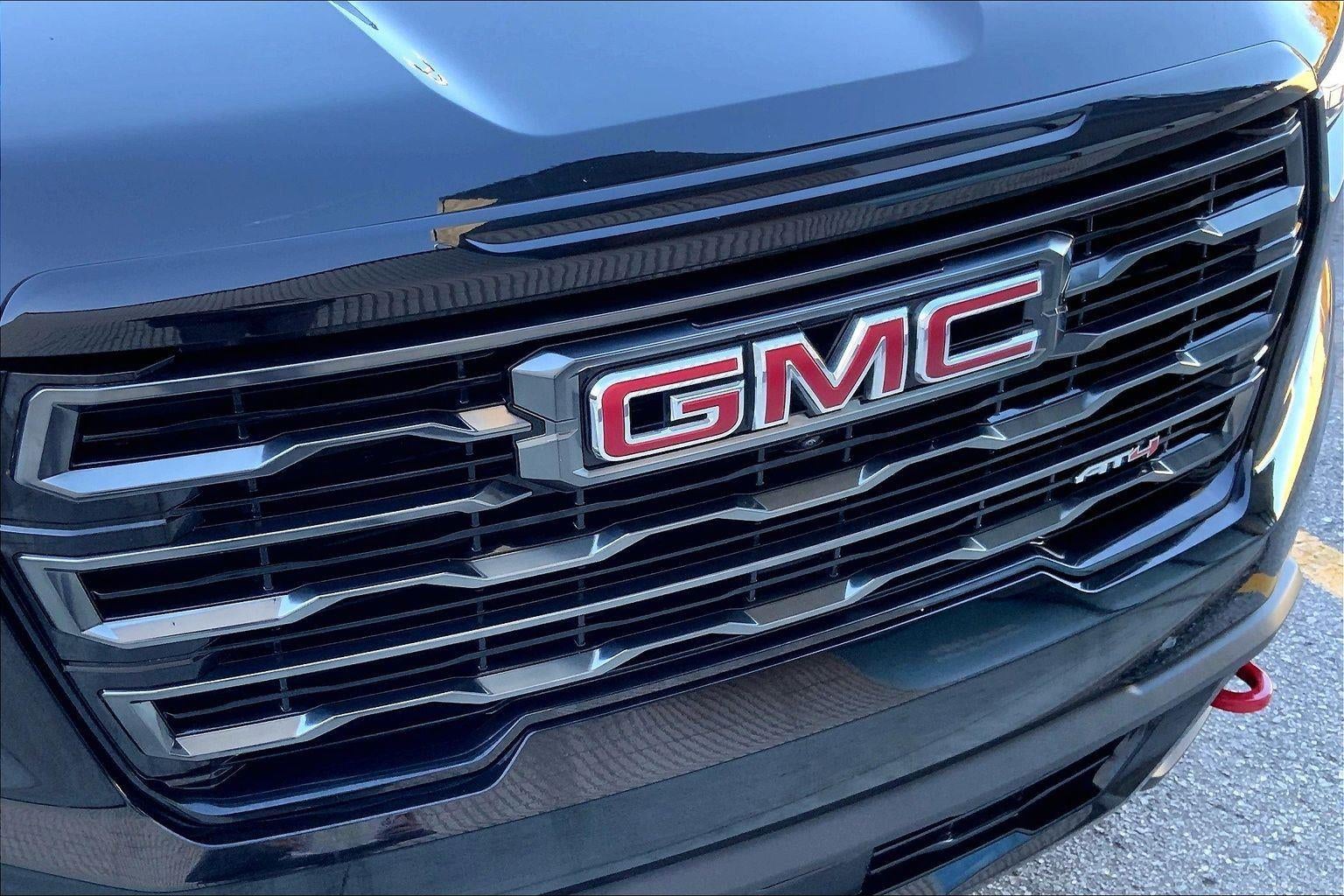 2024 GMC Acadia AT4