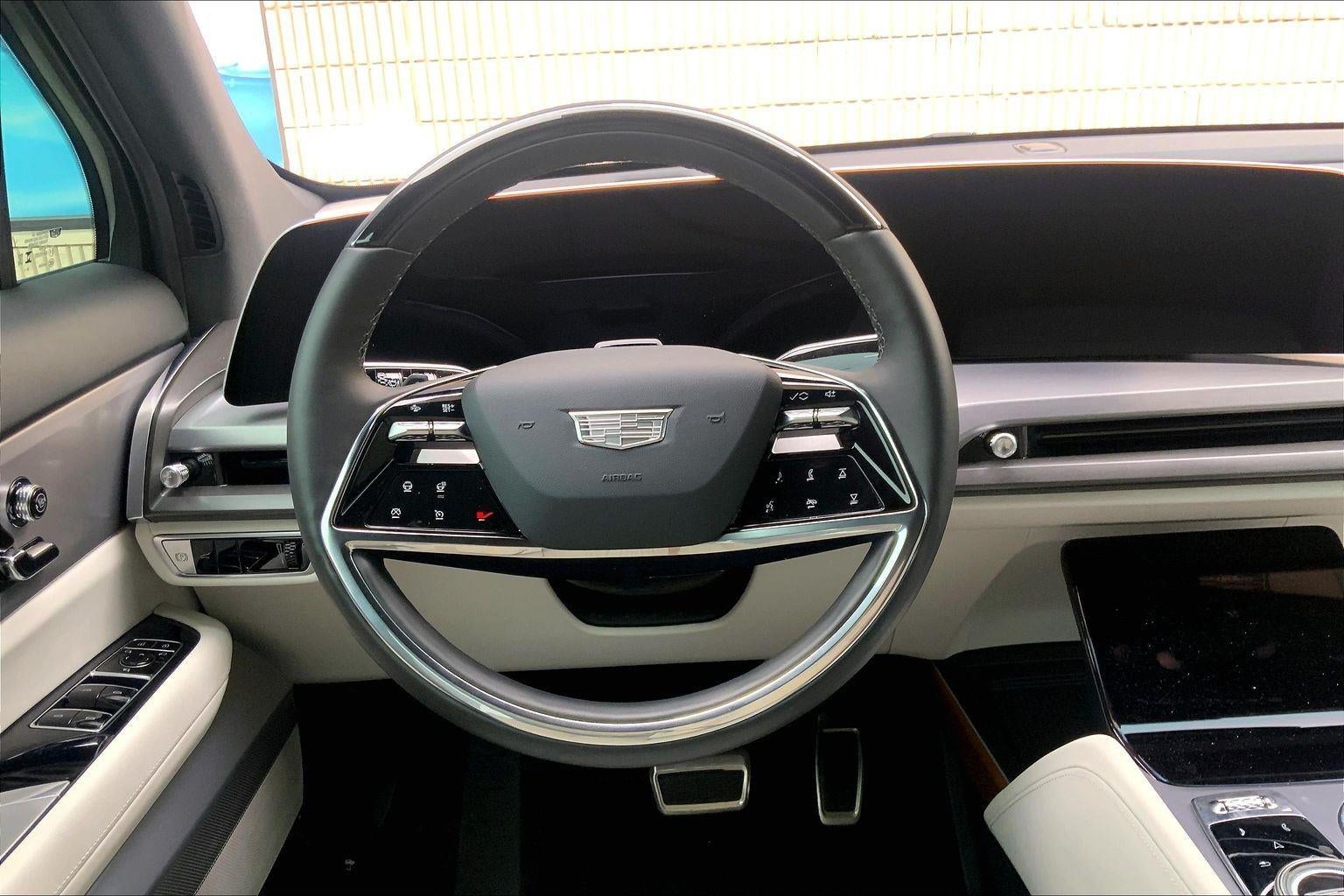 2026 Cadillac VISTIQ Sport