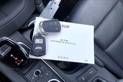 2025 Cadillac XT6 Sport