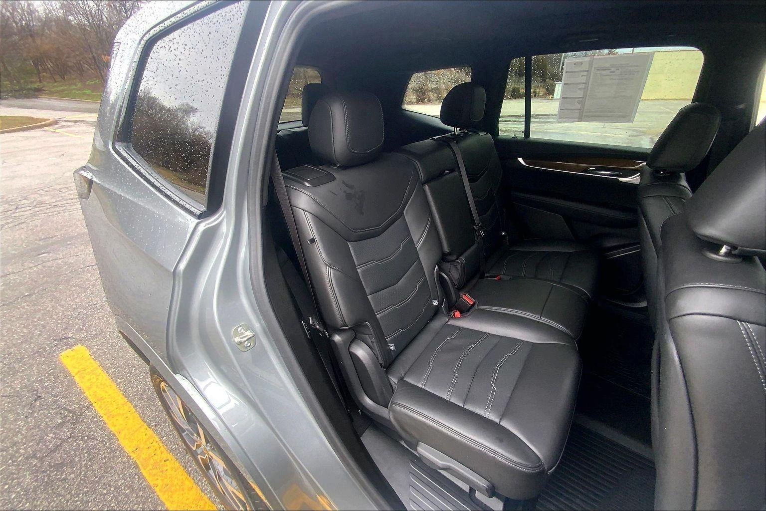 2025 Cadillac XT6 Sport