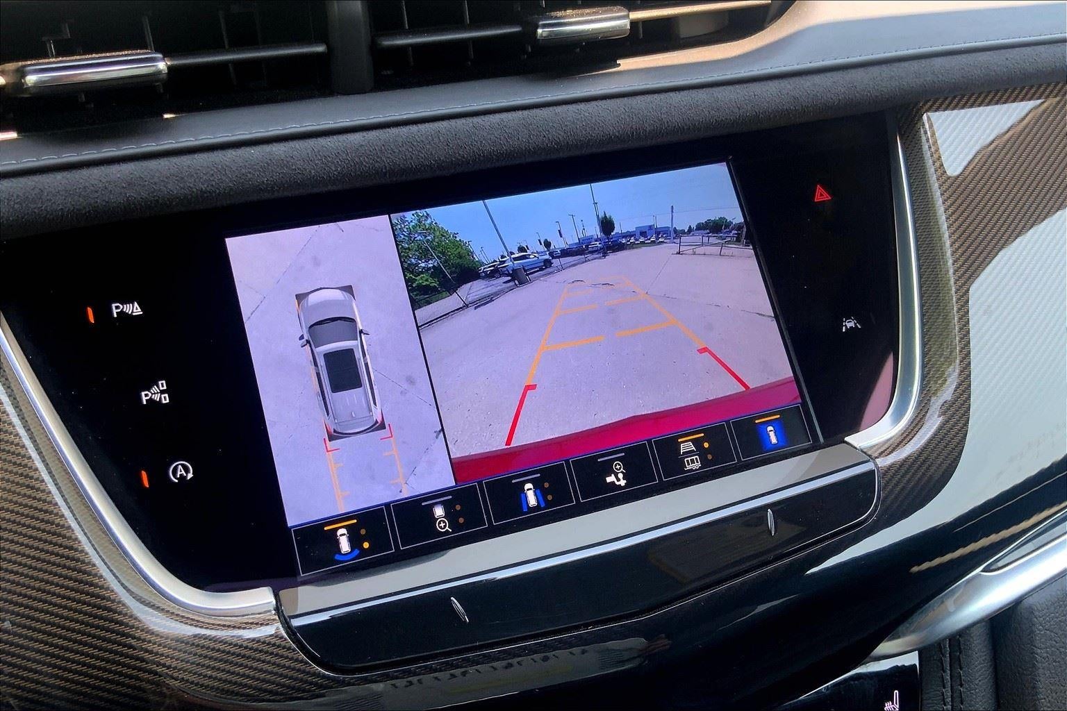 2024 Cadillac XT6 Sport