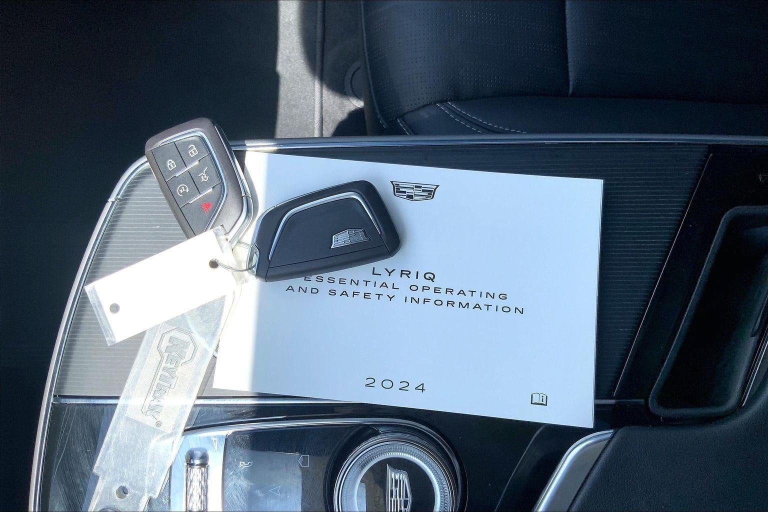 2024 Cadillac LYRIQ Luxury 1