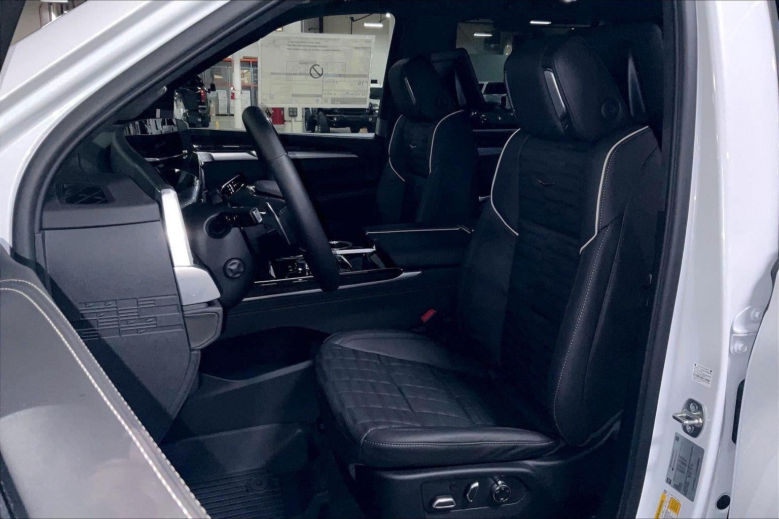 2027 Cadillac Escalade 4WD Platinum Sport