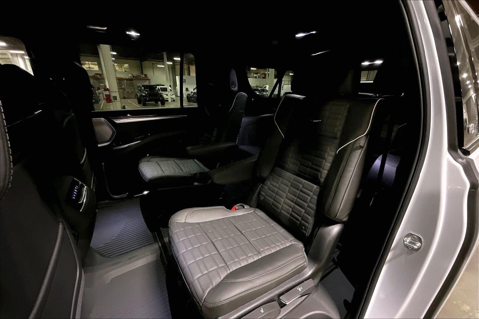 2027 Cadillac Escalade ESV 4WD Platinum Sport