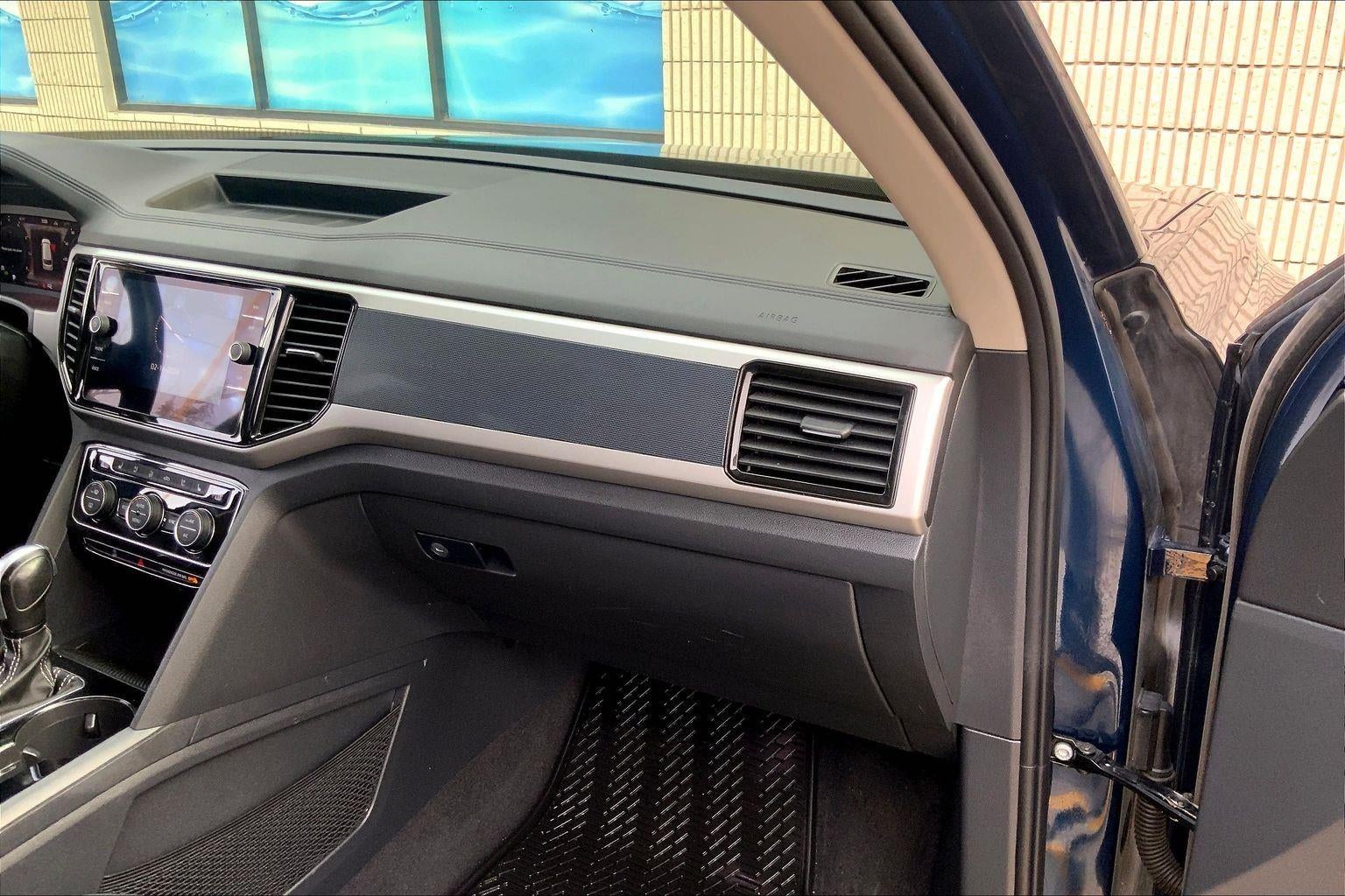 2023 Volkswagen Atlas 3.6L V6 SEL Premium R-Line