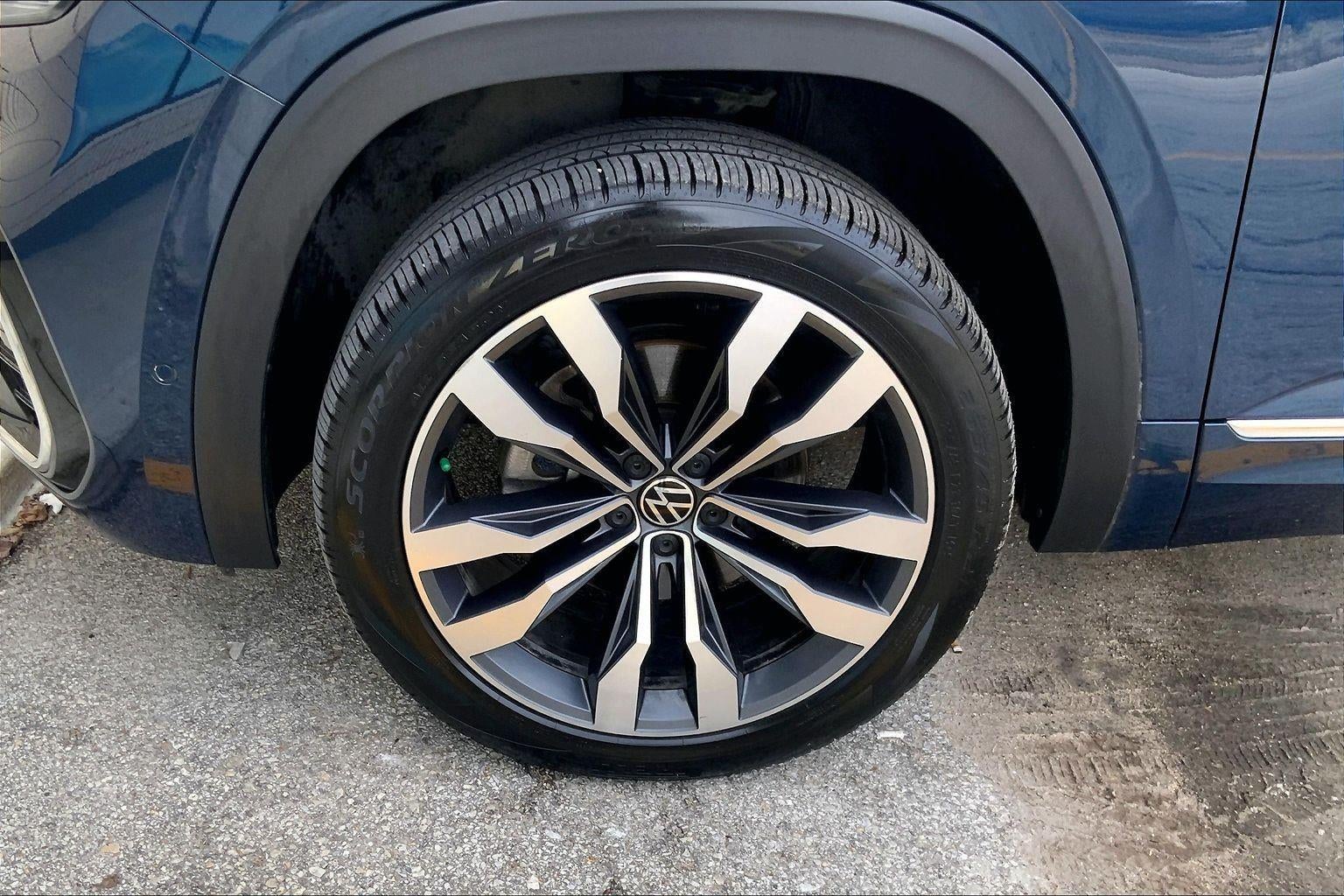 2023 Volkswagen Atlas 3.6L V6 SEL Premium R-Line