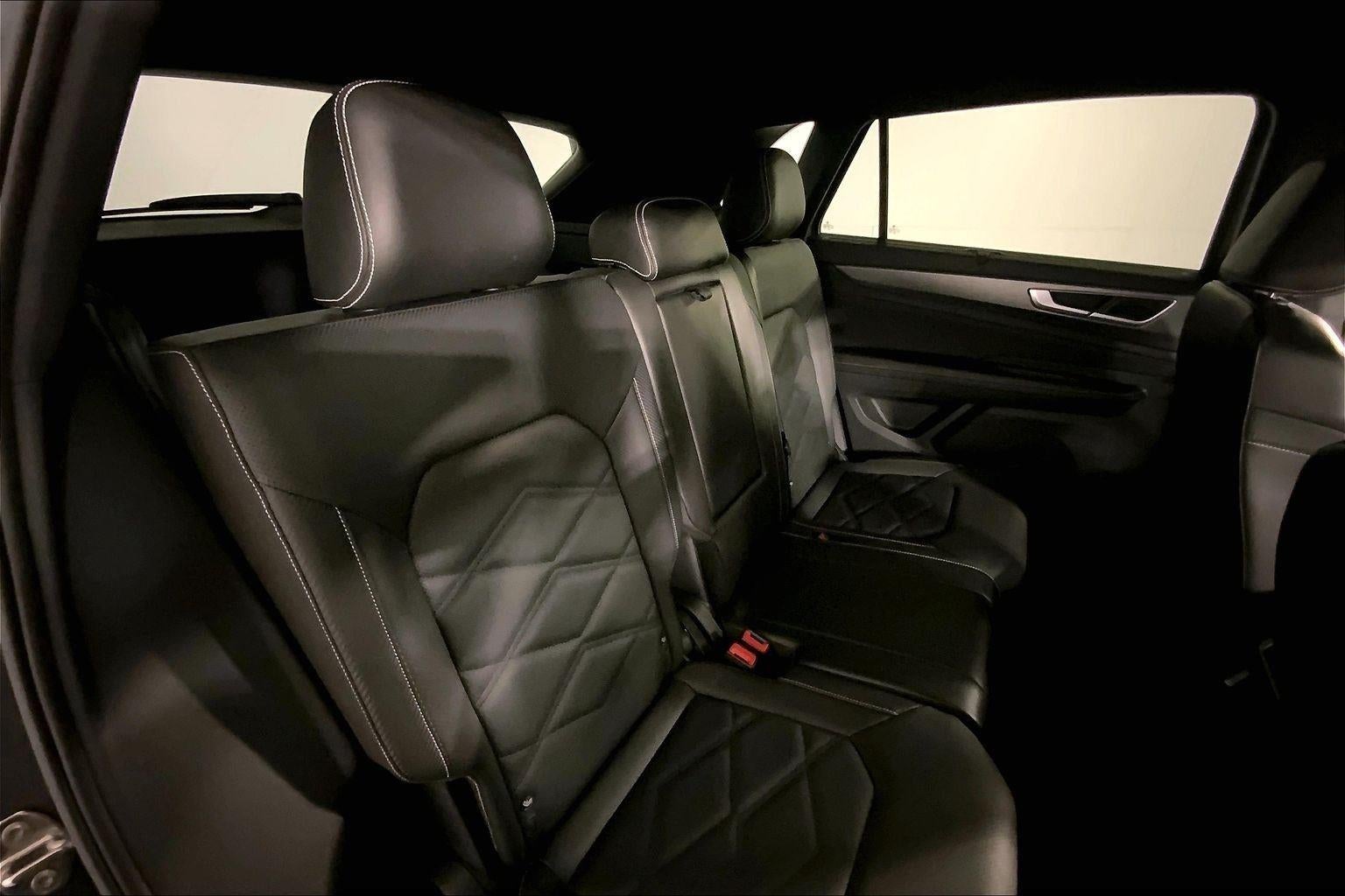 2025 Volkswagen Atlas Cross Sport 2.0T SE w/Technology