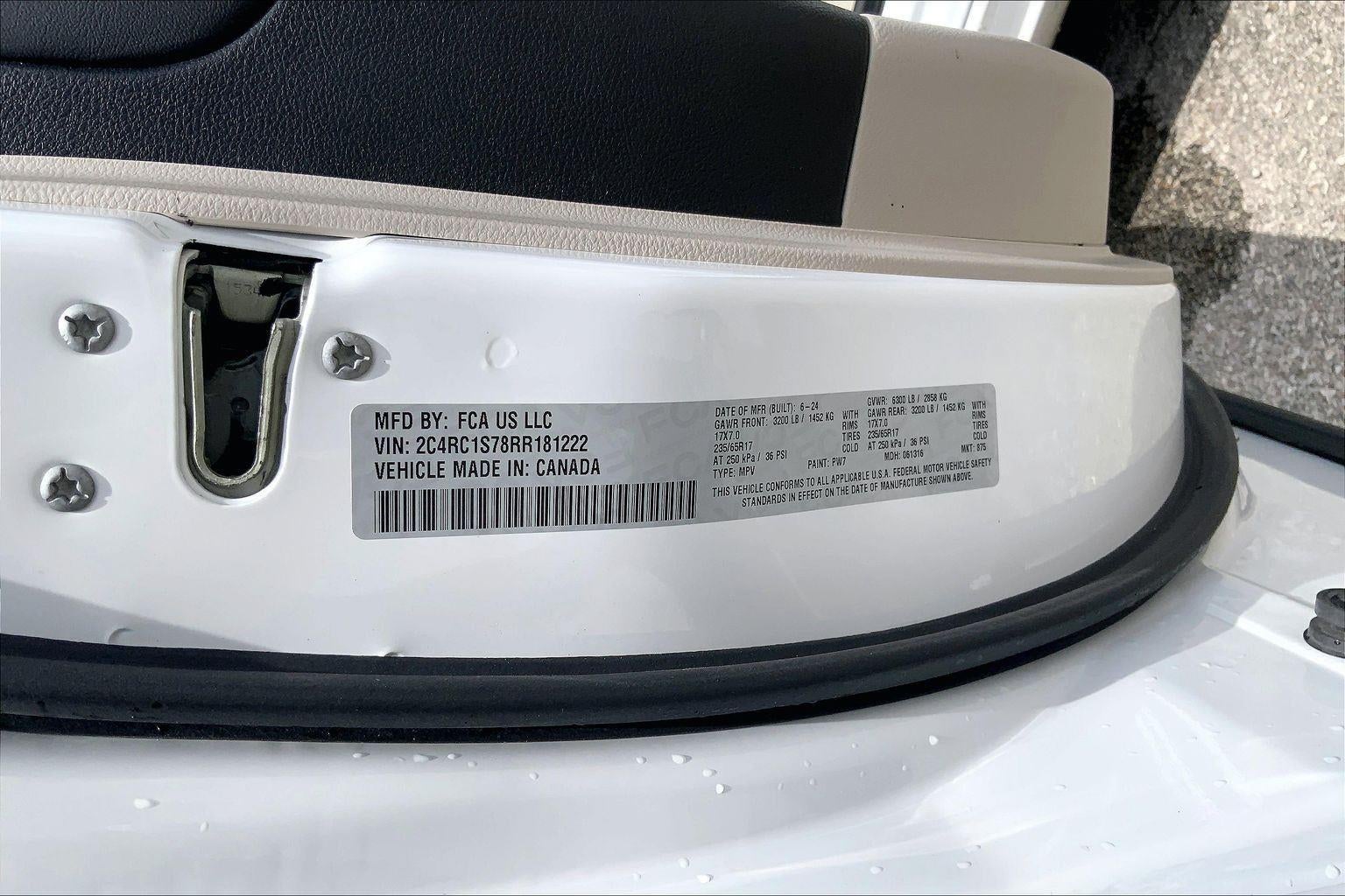 2024 Chrysler Pacifica Hybrid Select