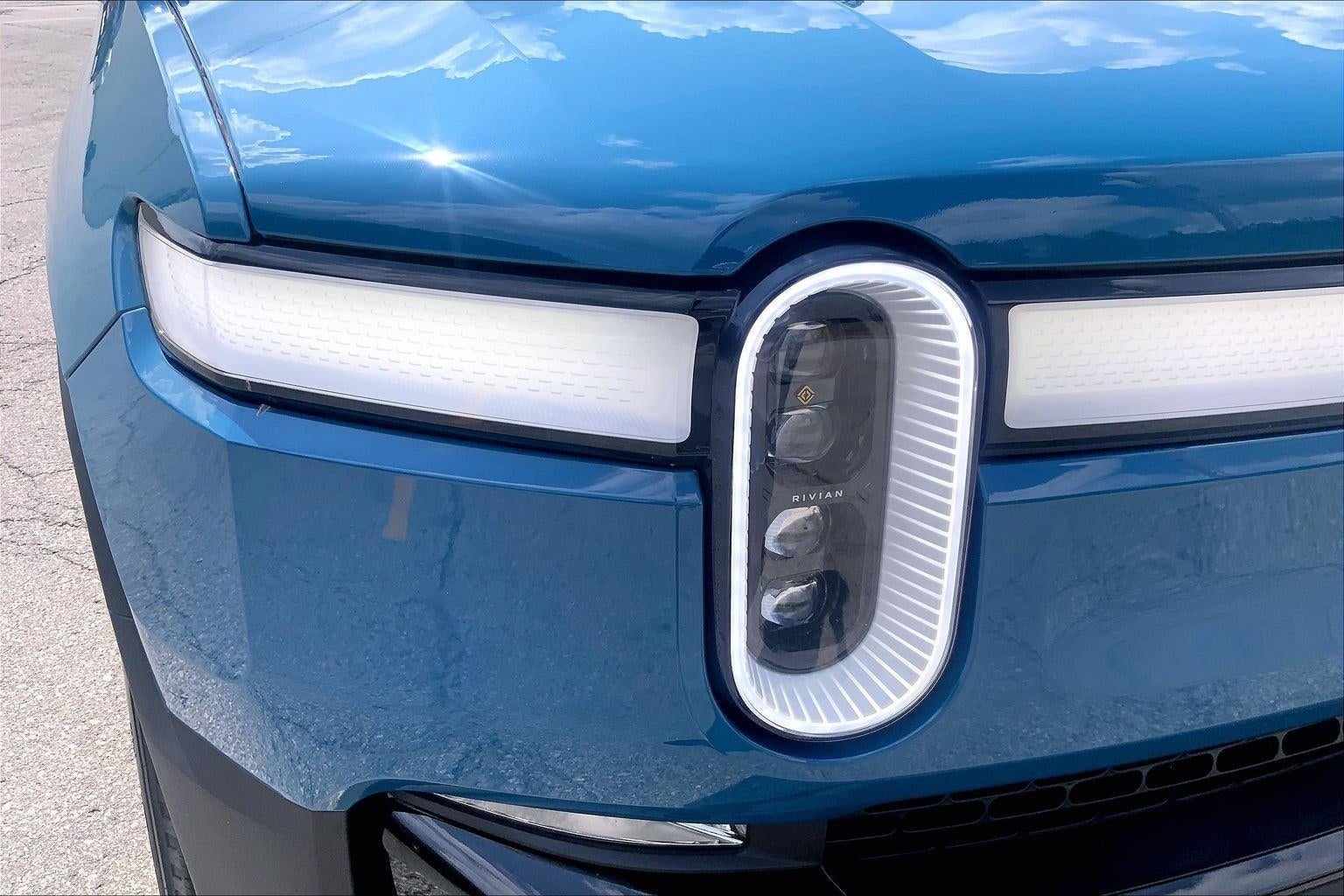 2022 RIVIAN R1T Adventure Package