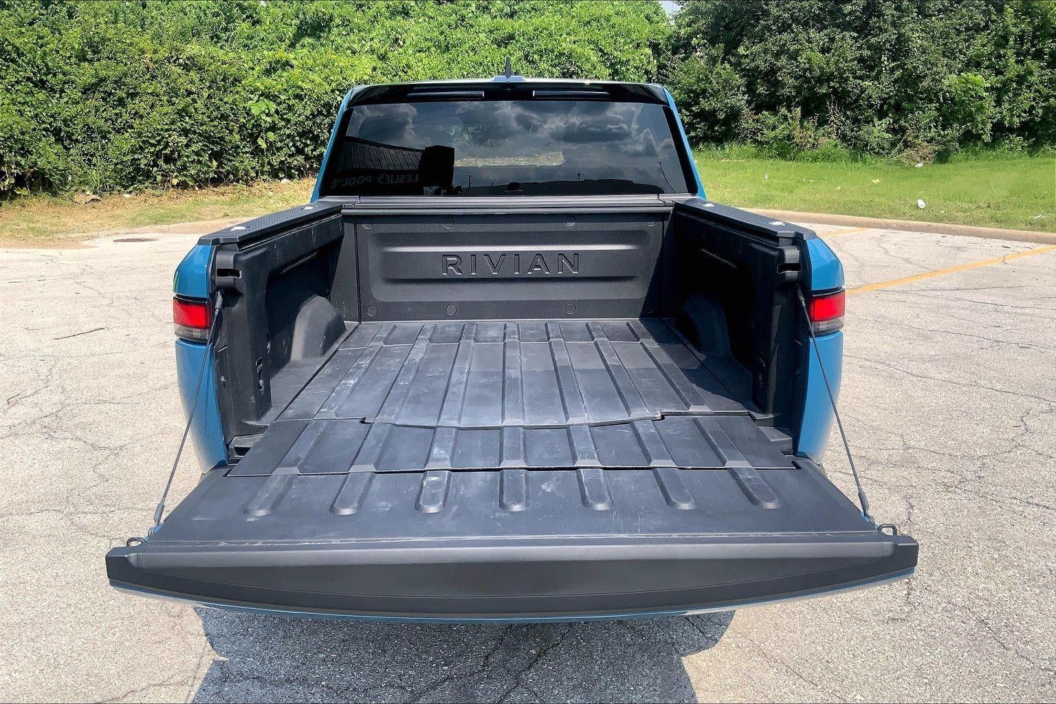 2022 RIVIAN R1T Adventure Package