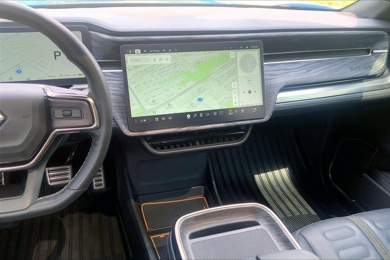 2022 RIVIAN R1T Adventure Package