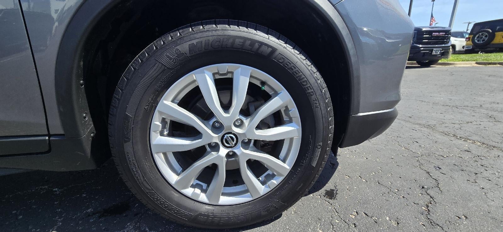 2018 Nissan Rogue SV