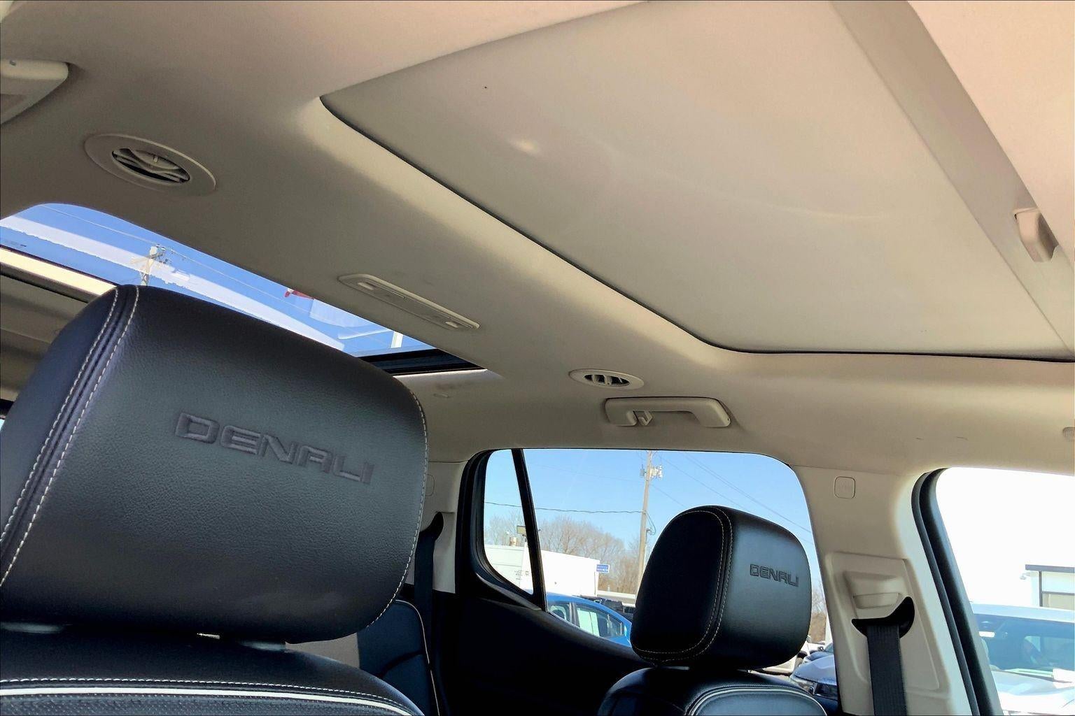 2020 GMC Acadia Denali