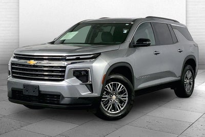 2024 Chevrolet Traverse LT