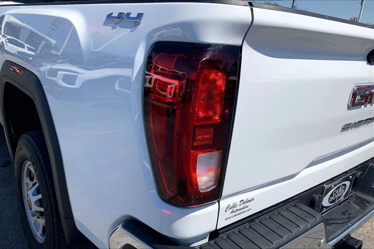 2024 GMC Sierra 2500 HD Pro