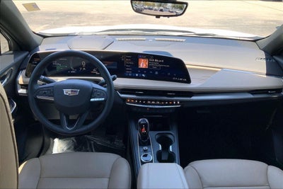 2025 Cadillac XT4 Premium Luxury