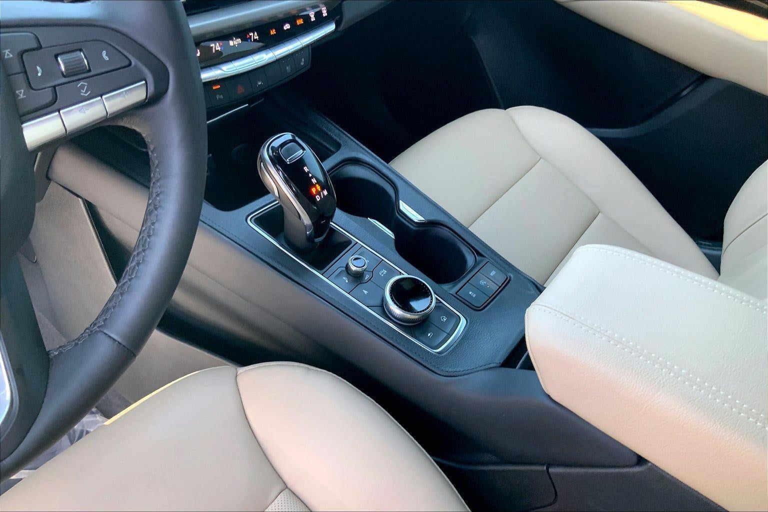 2025 Cadillac XT4 Premium Luxury