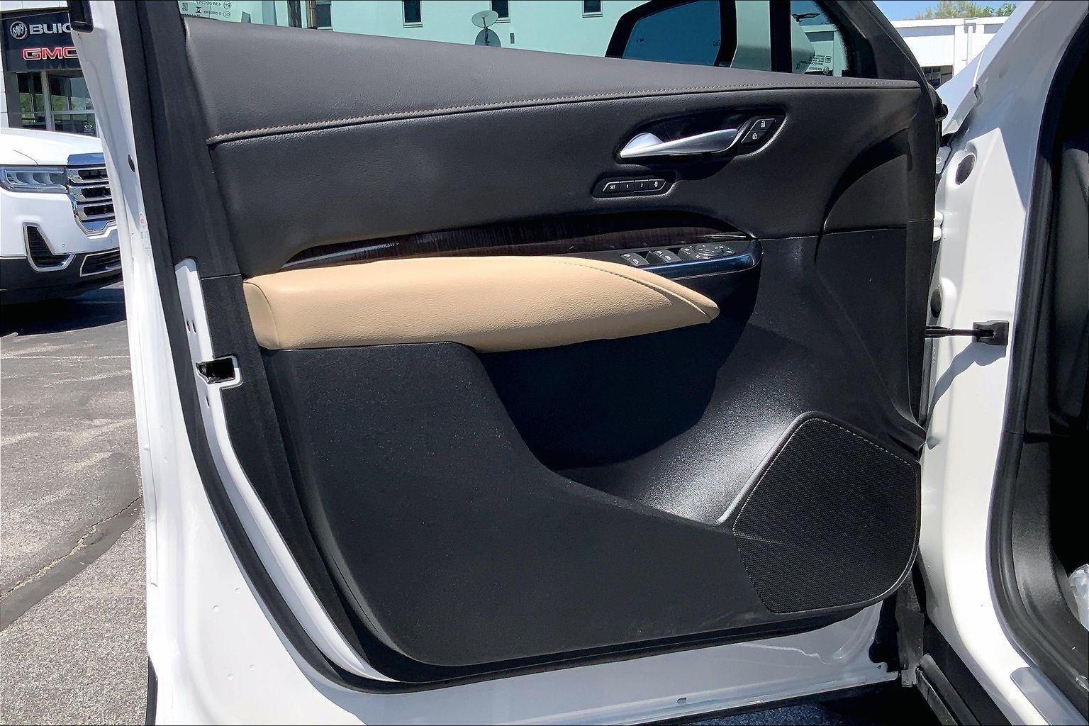 2025 Cadillac XT4 Premium Luxury