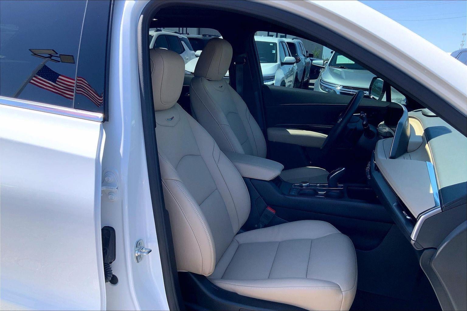 2025 Cadillac XT4 Premium Luxury