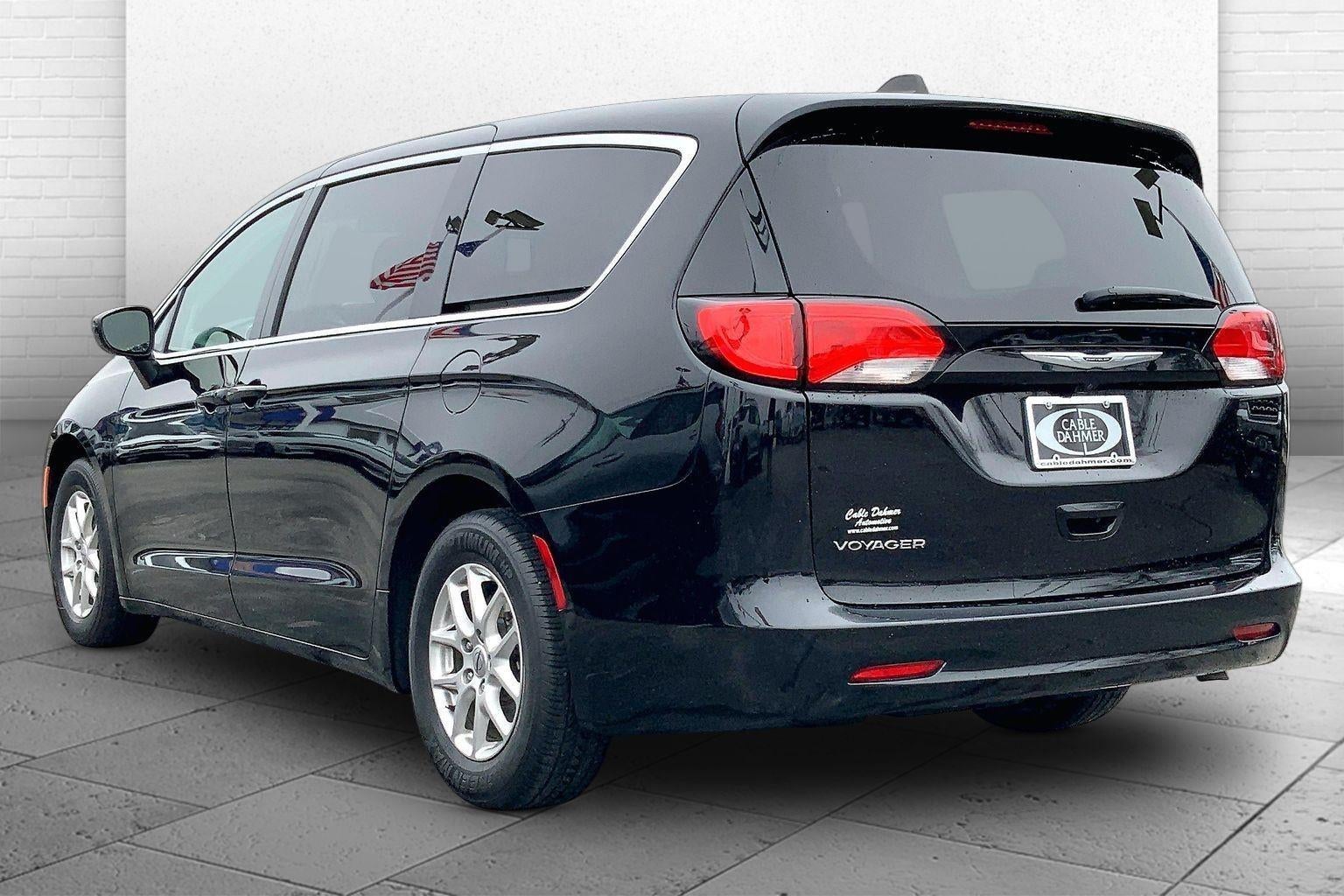 2024 Chrysler Voyager LX