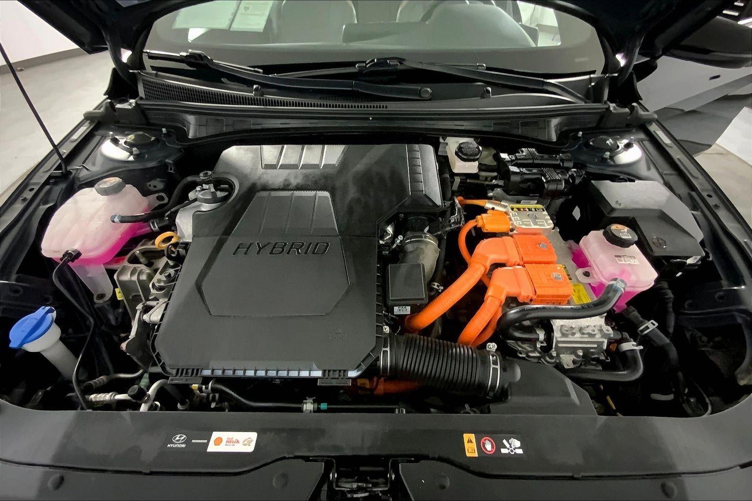 2025 Hyundai Elantra Hybrid Limited