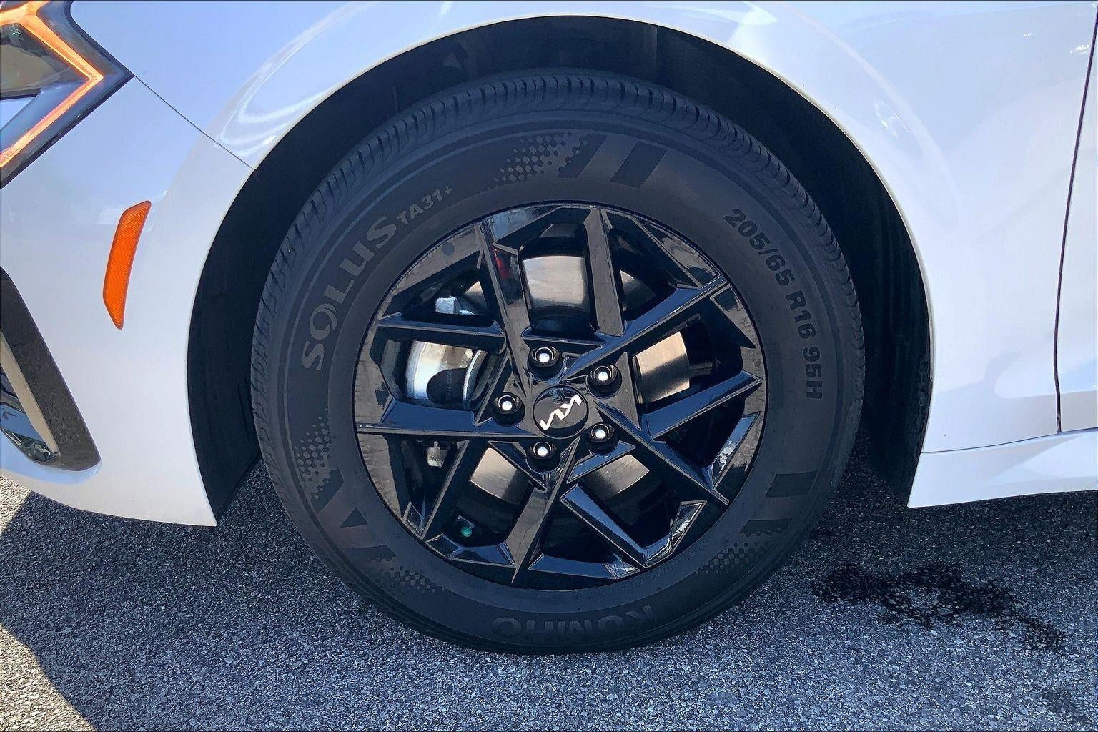 2025 Kia K5 LXS