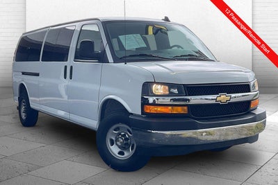 2025 Chevrolet Express Passenger 1LT