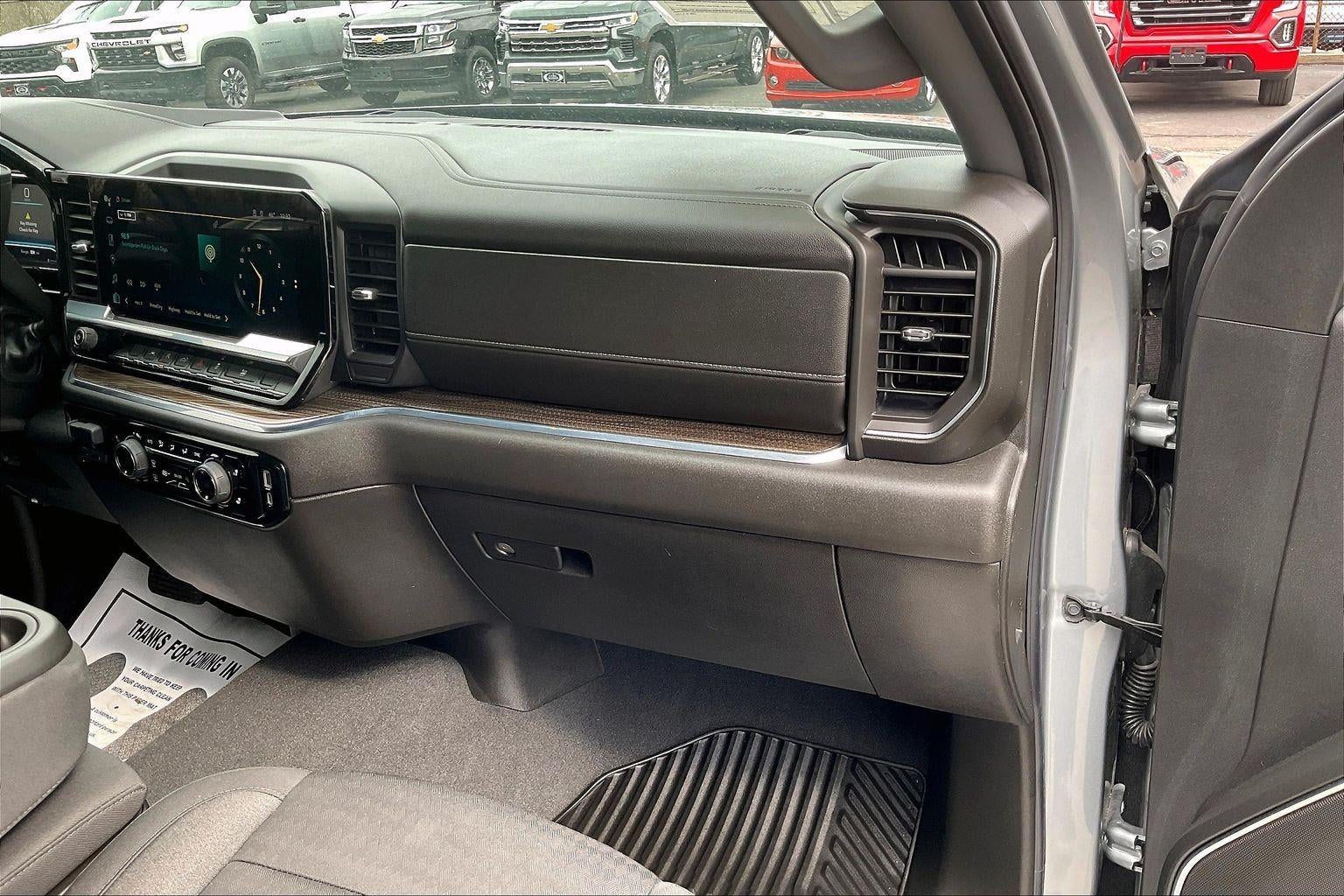 2024 Chevrolet Silverado 1500 LT