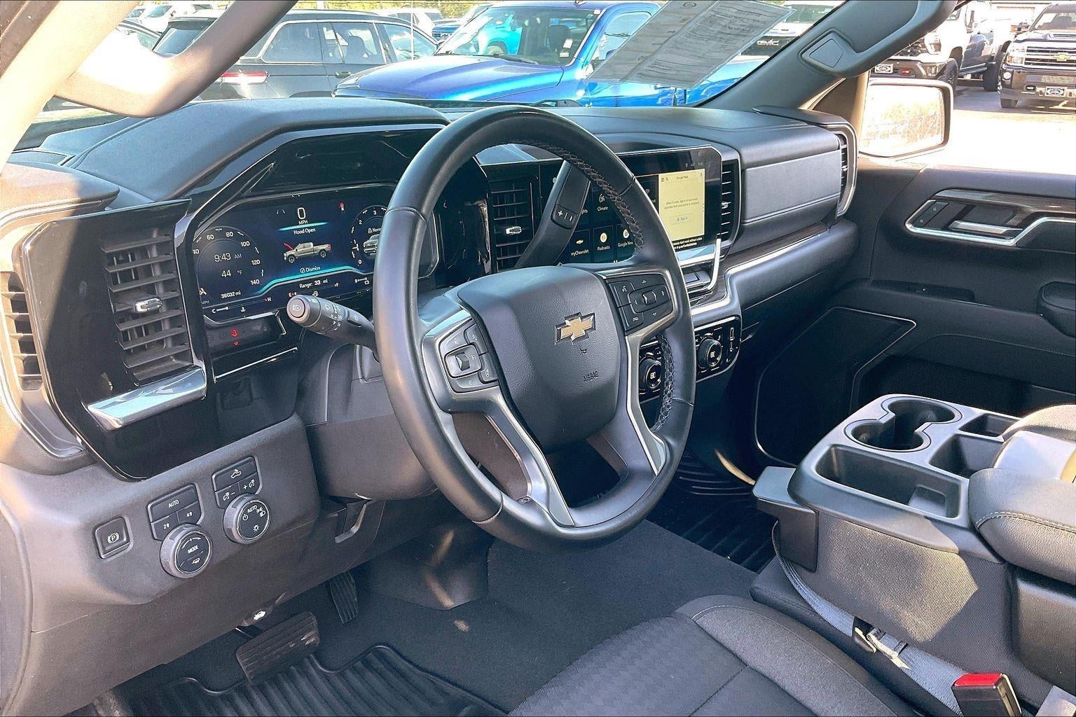 2023 Chevrolet Silverado 1500 LT (2FL)