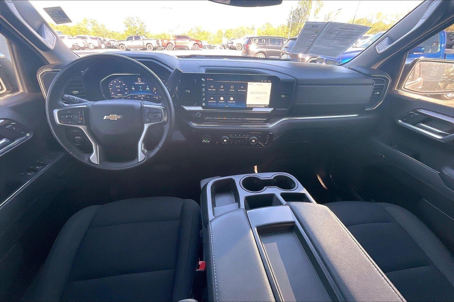 2023 Chevrolet Silverado 1500 LT (2FL)