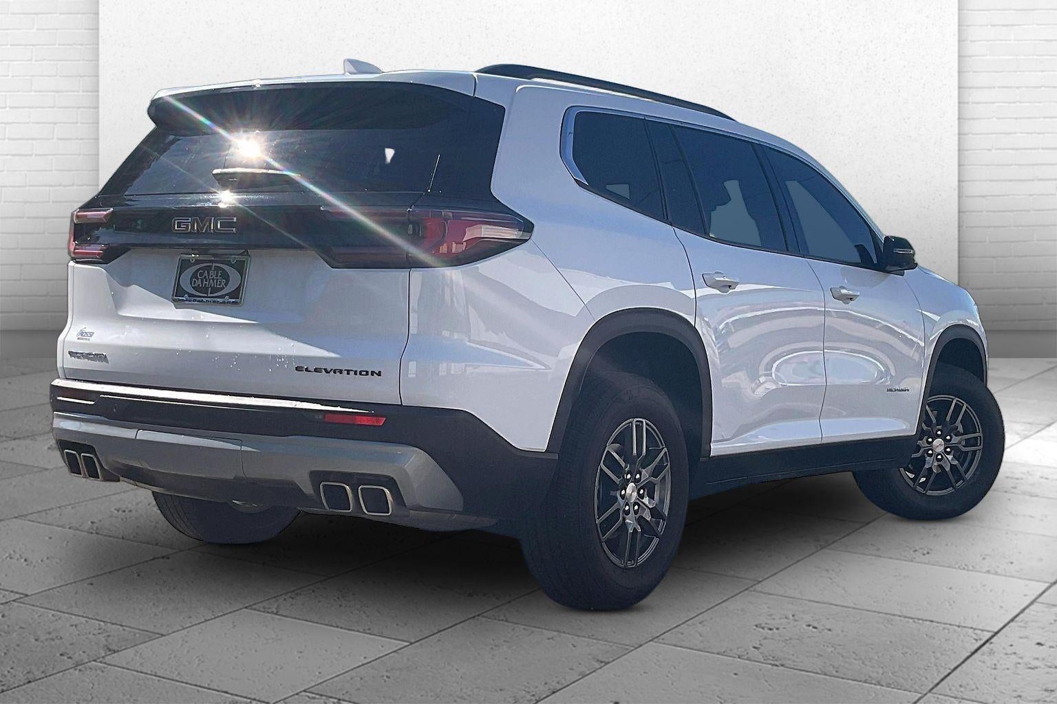 2025 GMC Acadia Elevation