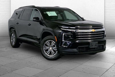 2024 Chevrolet Traverse LT
