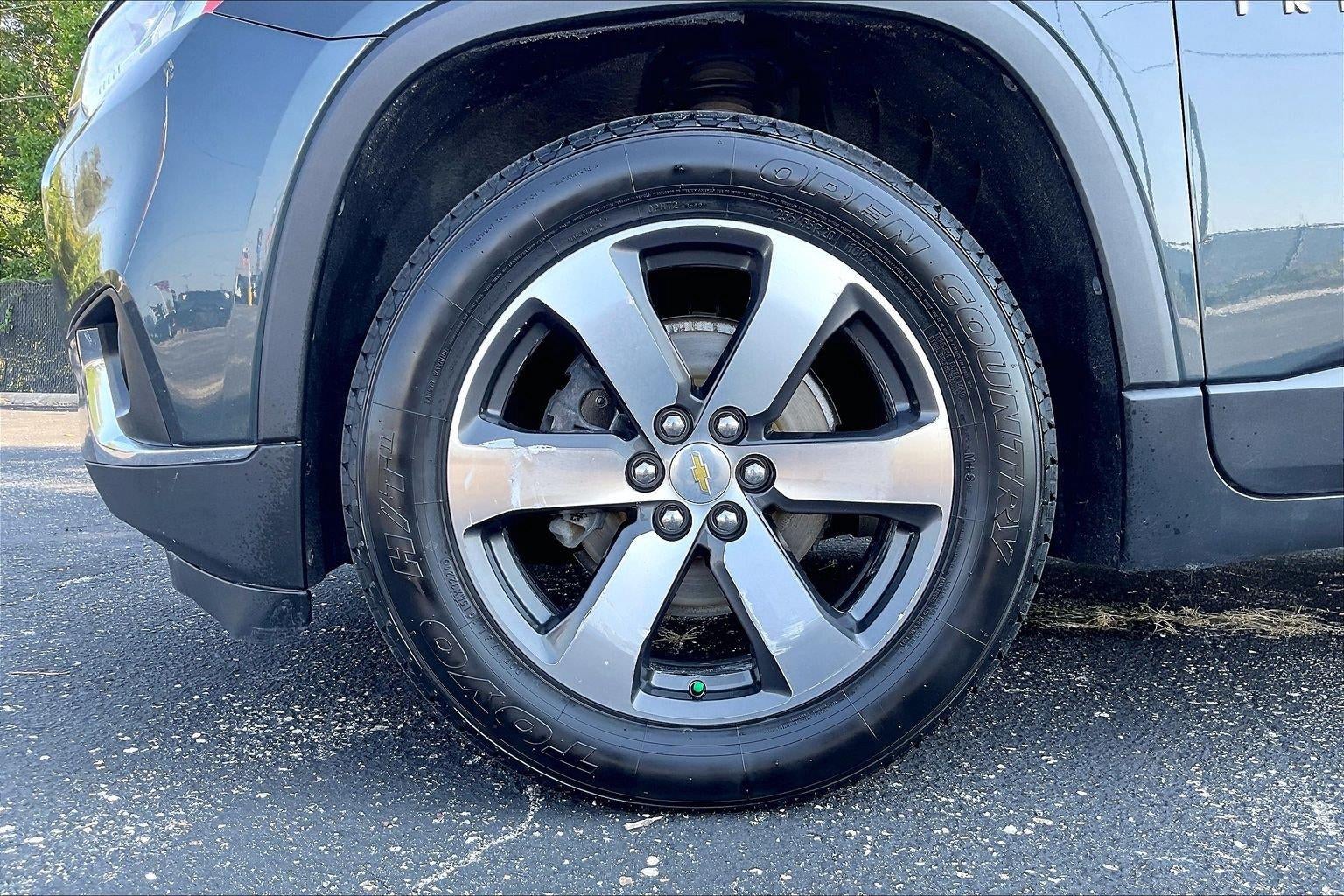2021 Chevrolet Traverse LT Leather