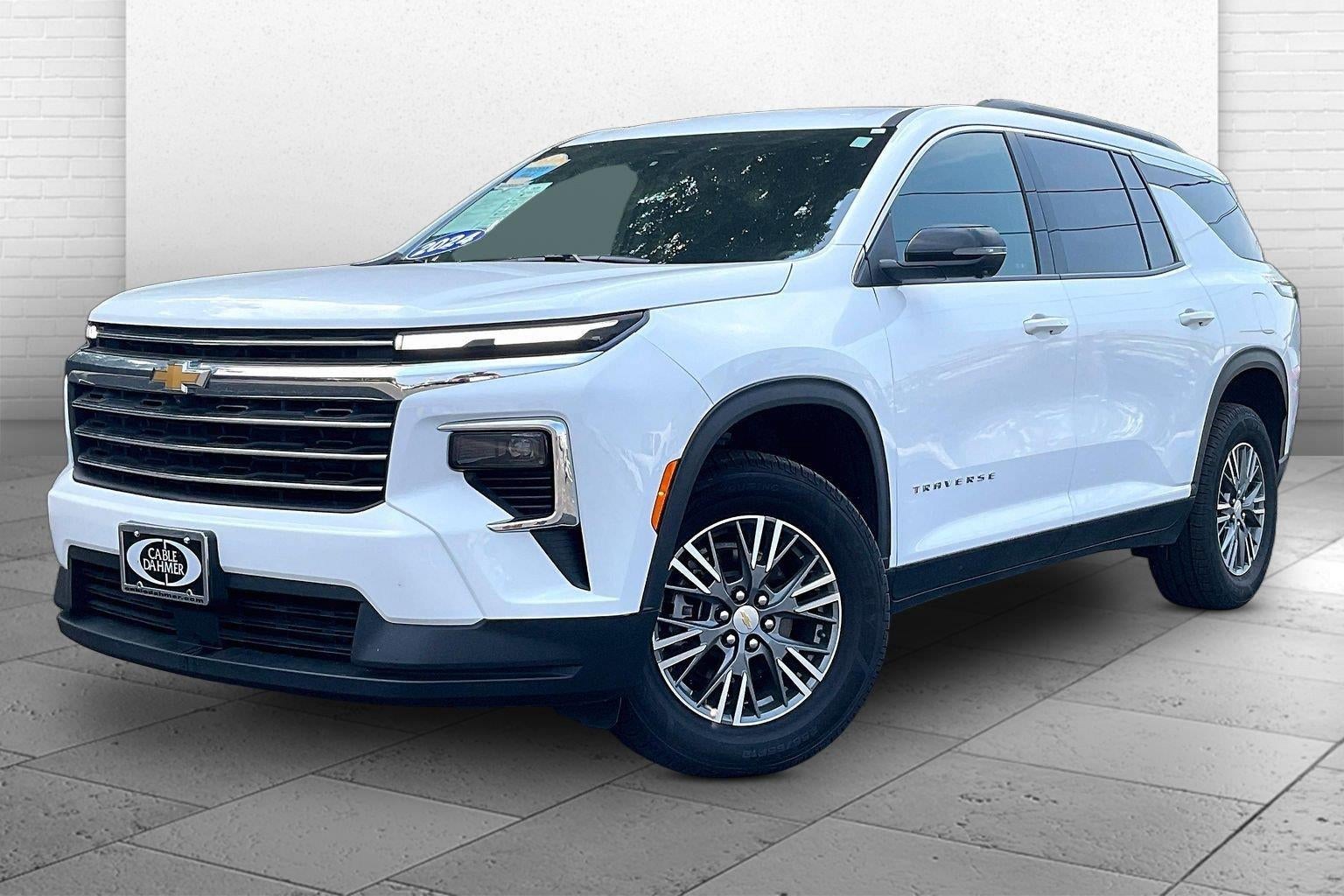 2024 Chevrolet Traverse LT