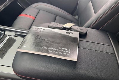 2025 Chevrolet Traverse RS