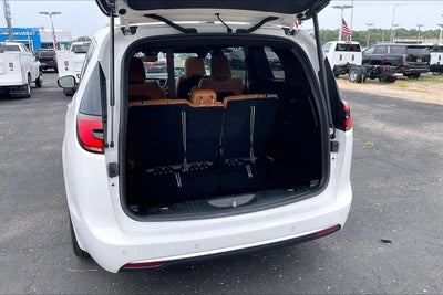 2023 Chrysler Pacifica Hybrid Pinnacle