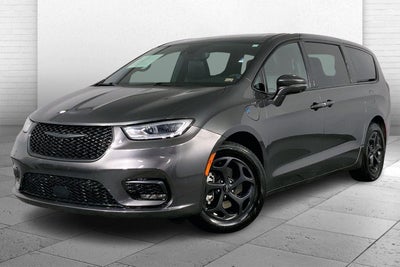 2022 Chrysler Pacifica Hybrid Limited