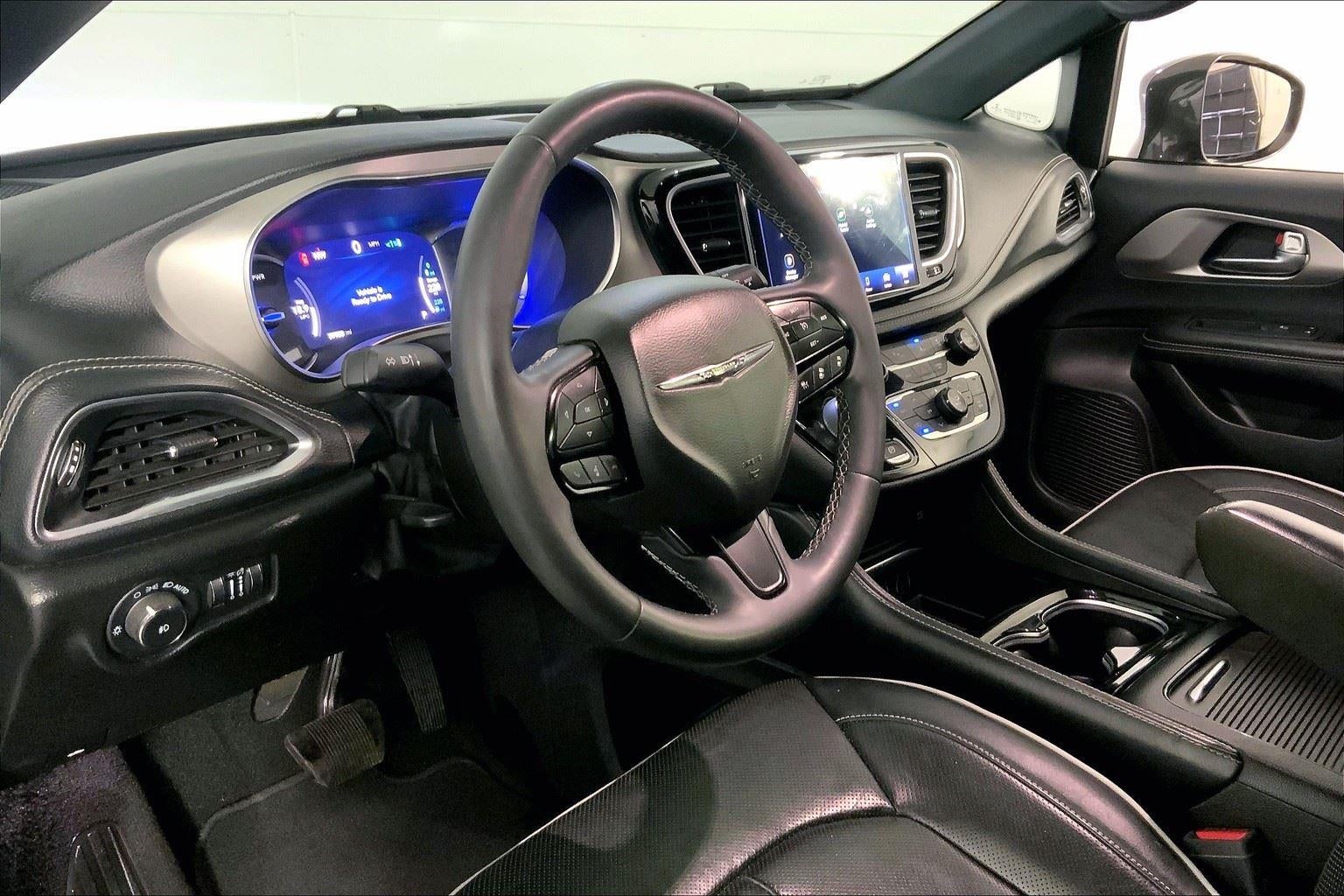 2022 Chrysler Pacifica Hybrid Limited