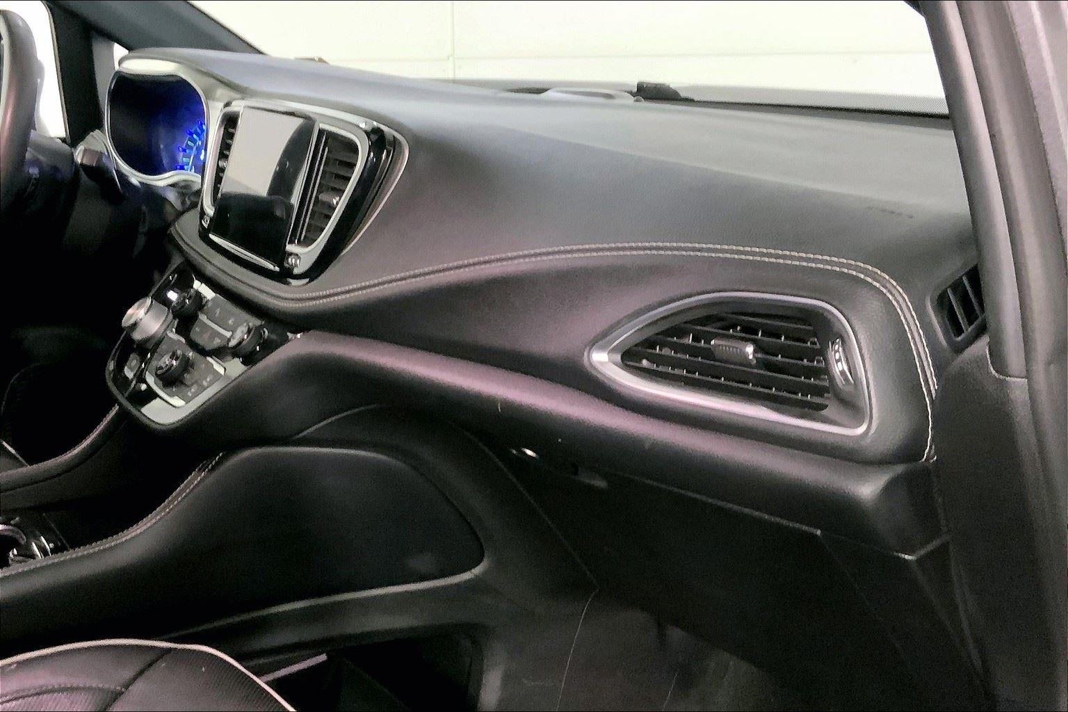 2022 Chrysler Pacifica Hybrid Limited