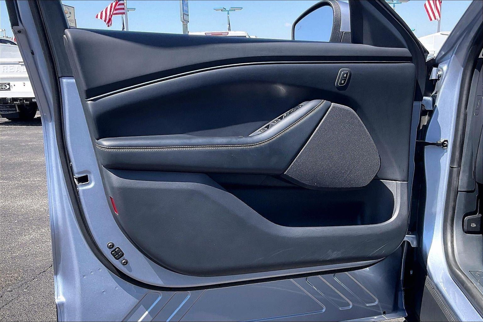 2022 Ford Mustang Mach-E Select