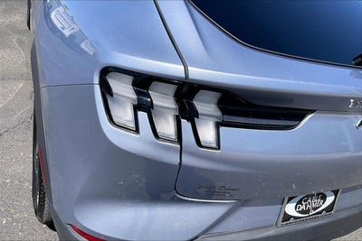 2022 Ford Mustang Mach-E Select