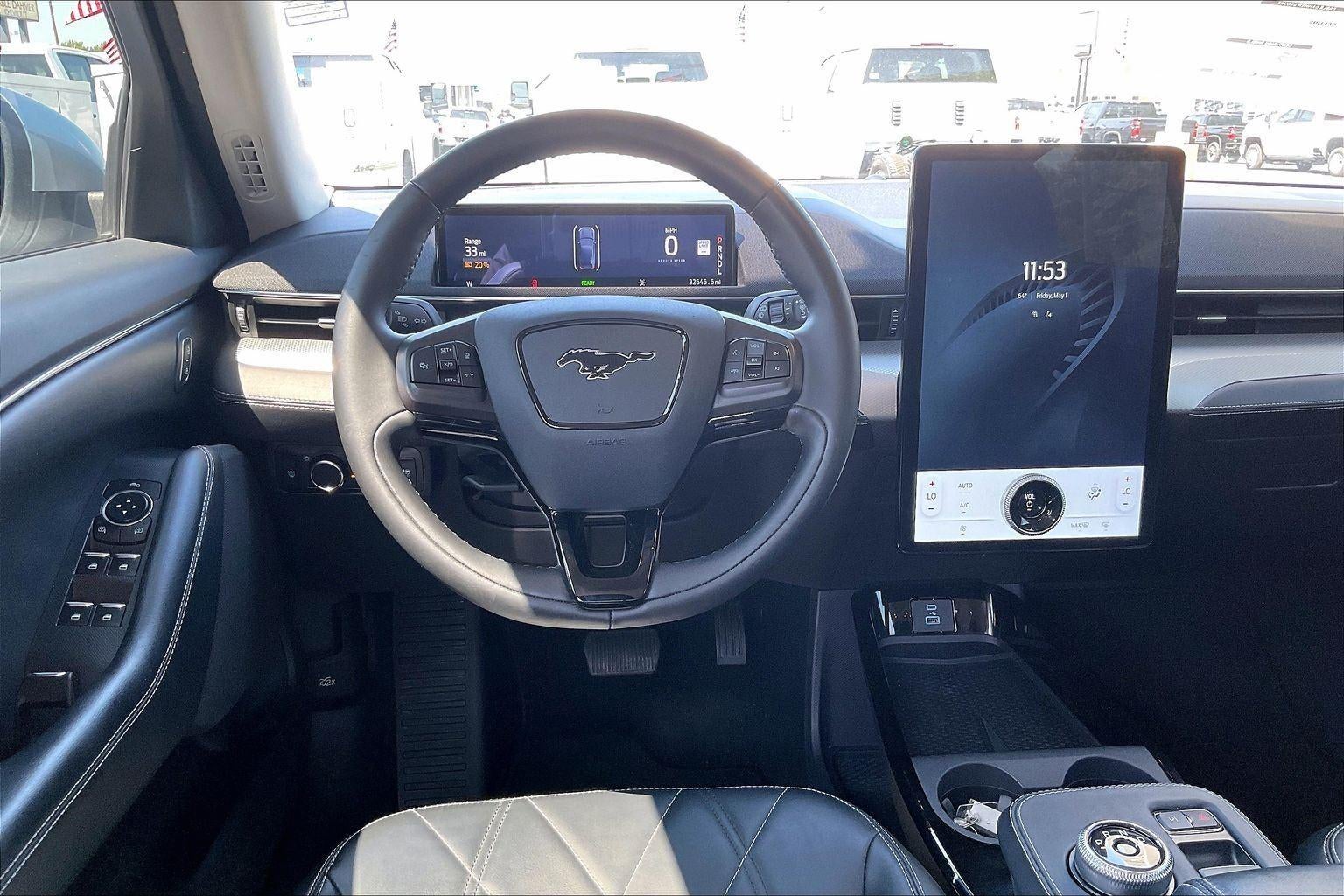 2022 Ford Mustang Mach-E Select