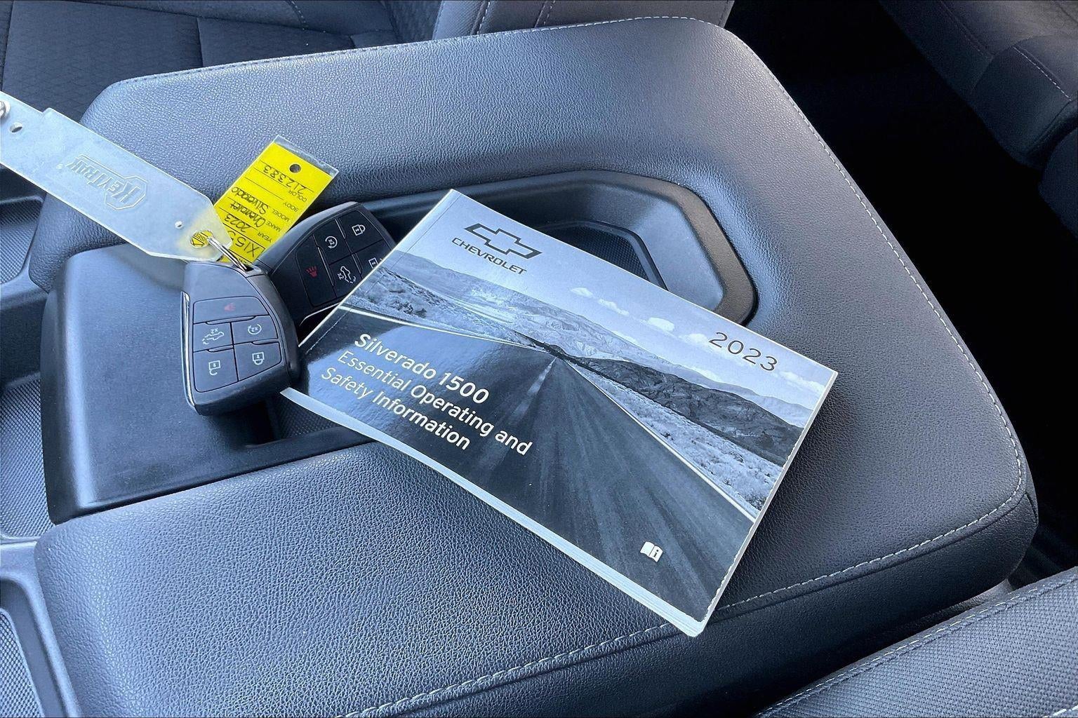 2023 Chevrolet Silverado 1500 LT (2FL)