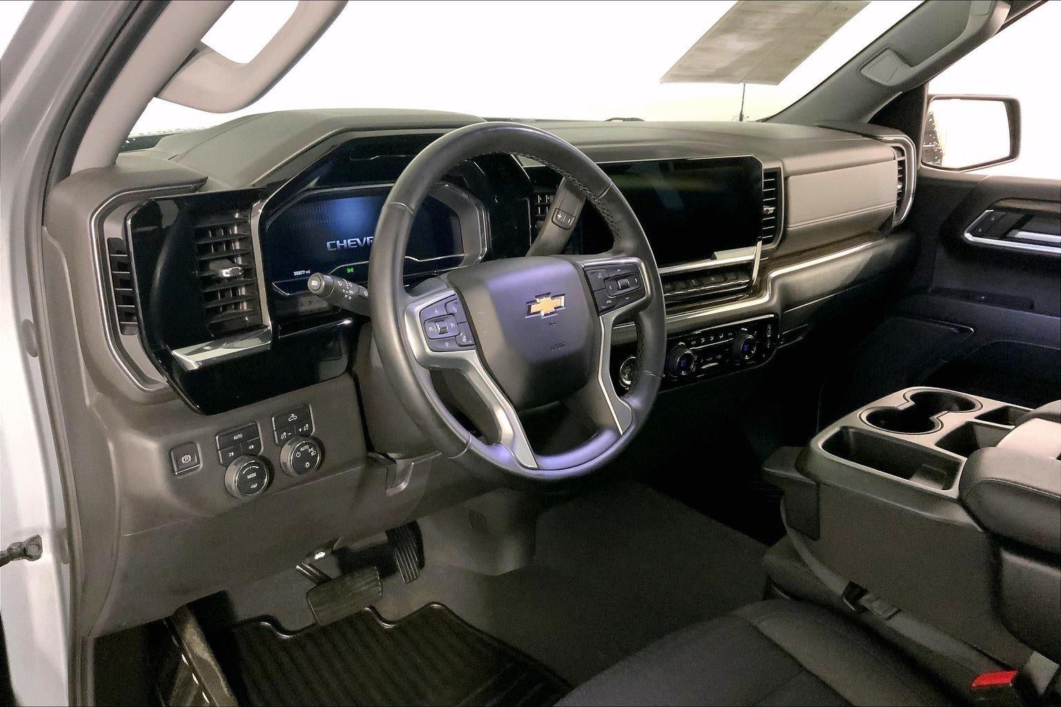 2023 Chevrolet Silverado 1500 LT (2FL)
