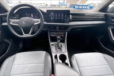 2025 Volkswagen Jetta SE