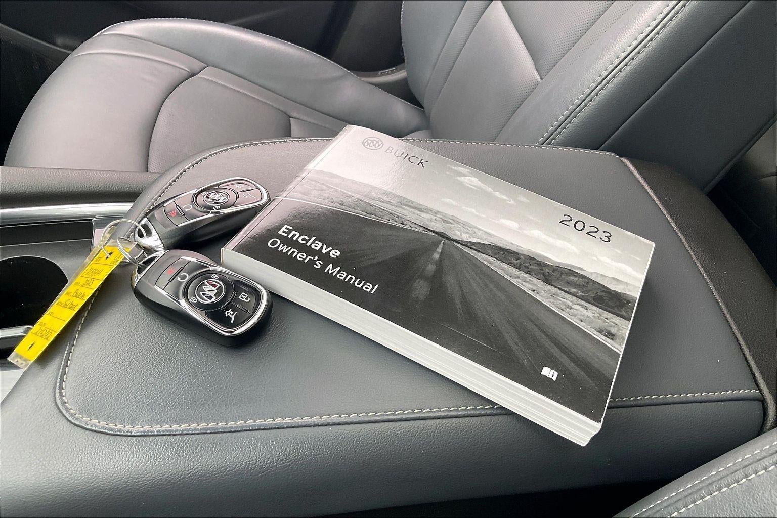 2023 Buick Enclave Essence